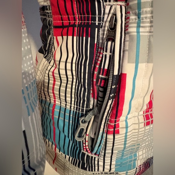 686 Women’s Plaid echo insulated ski jacket - Picture 5 of 7